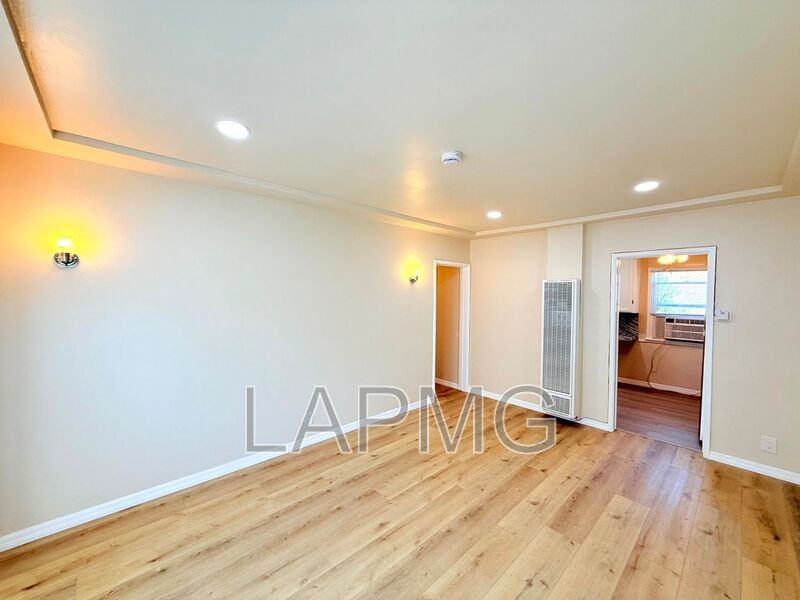 1535 S Fairfax Ave - Photo 5 of 16