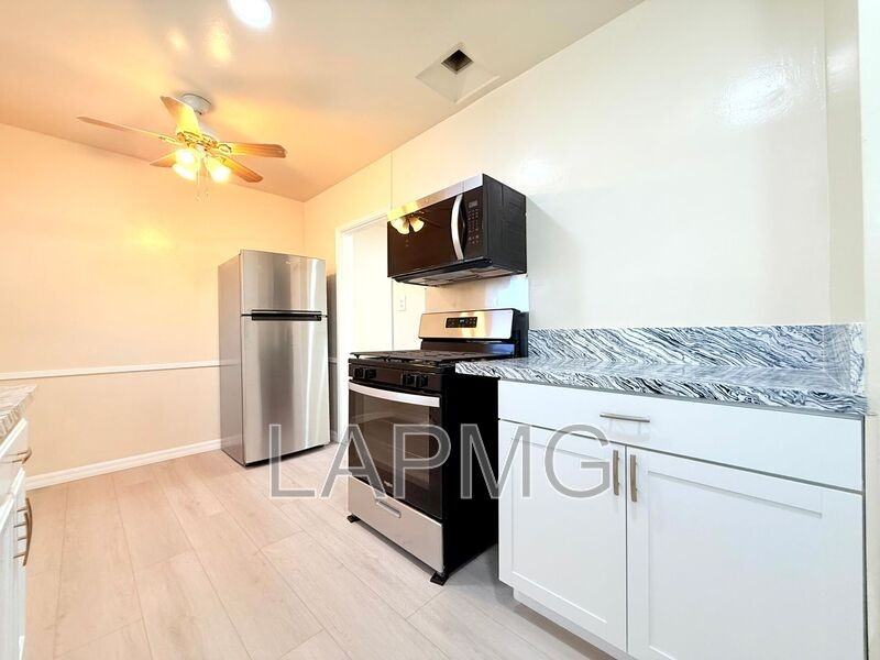 1535 S Fairfax Ave - Photo 7 of 16