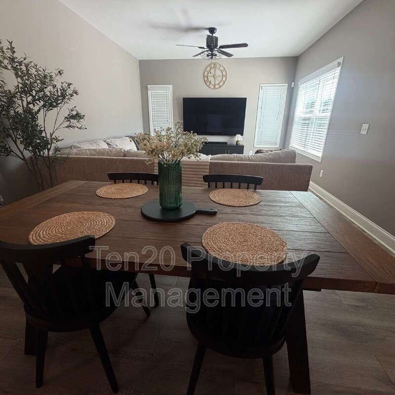 18 Vineyard Dr - Photo 5 of 12