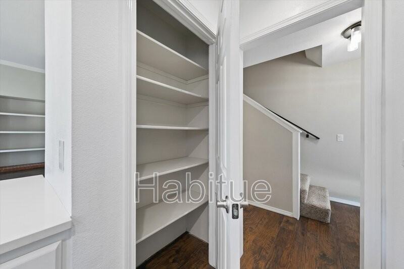 2403 W Irene St - Photo 7 of 43