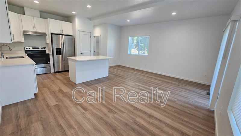 3811 E 12th Ave - Photo 6 of 26