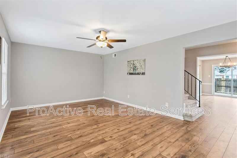 623 Redhorse Ln - Photo 3 of 20