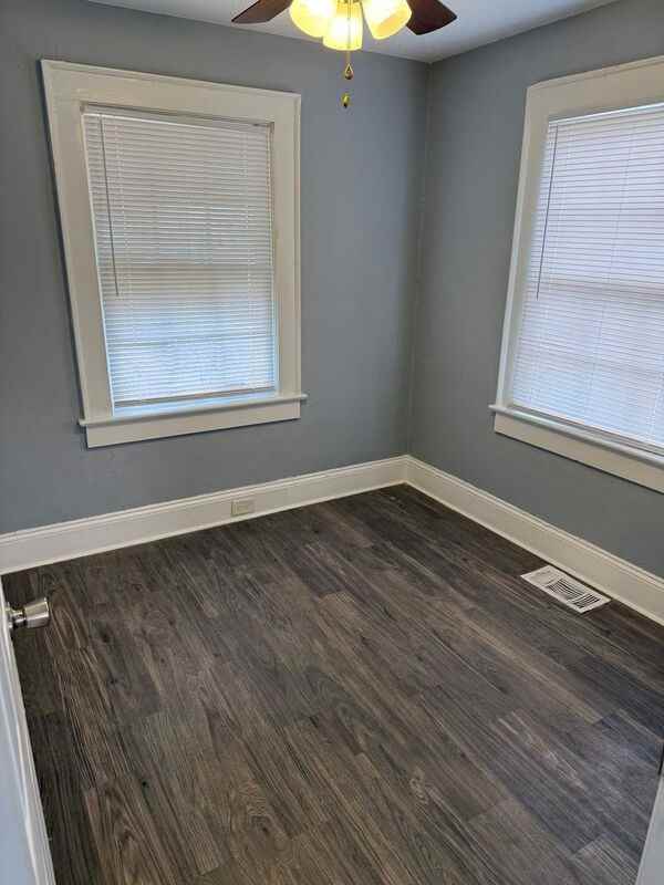 1127 West Blvd - Photo 3 of 7