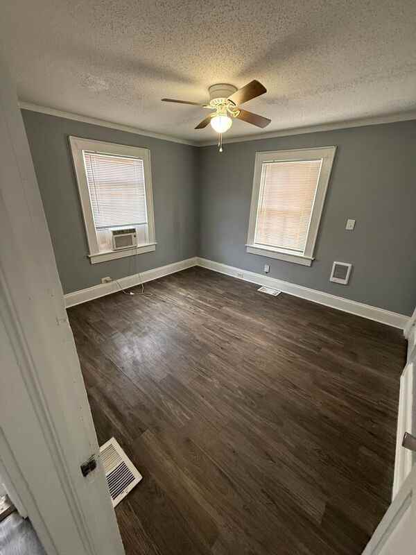 1127 West Blvd - Photo 6 of 7