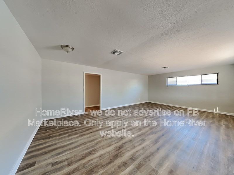 2216 W Minnezona Ave - Photo 4 of 20