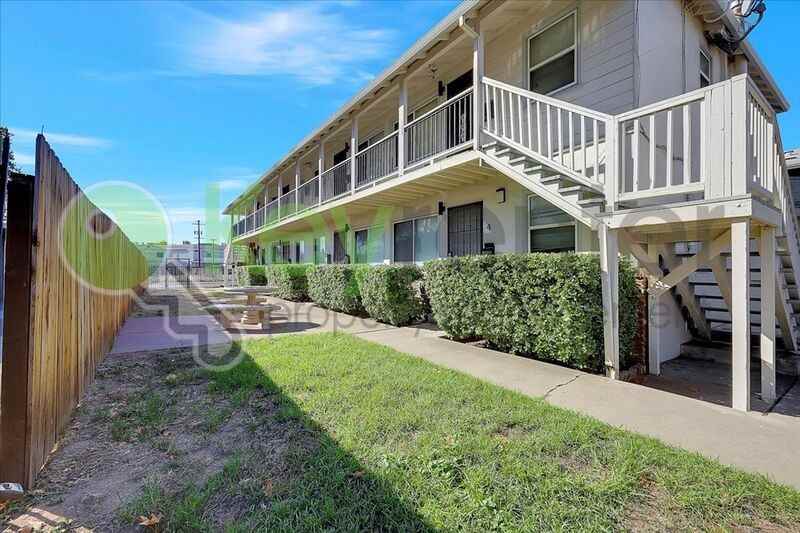 691 El Camino Ave #6 - Photo 5 of 9