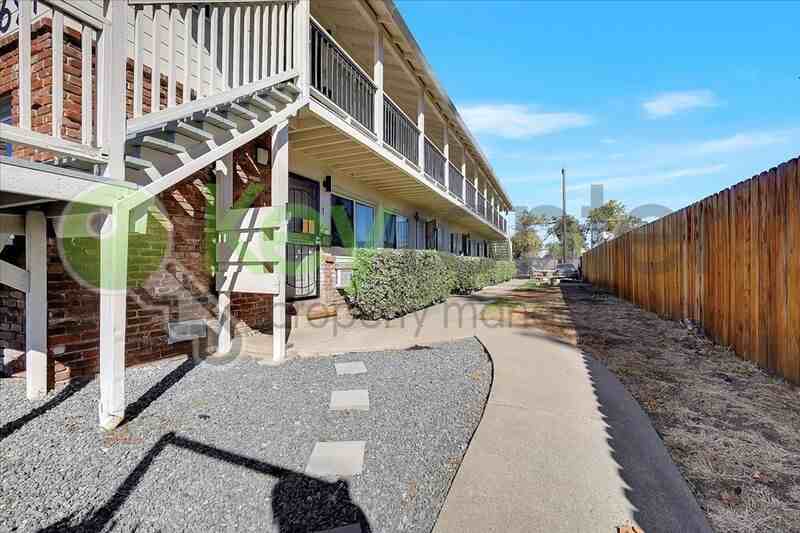 691 El Camino Ave #6 - Photo 7 of 9