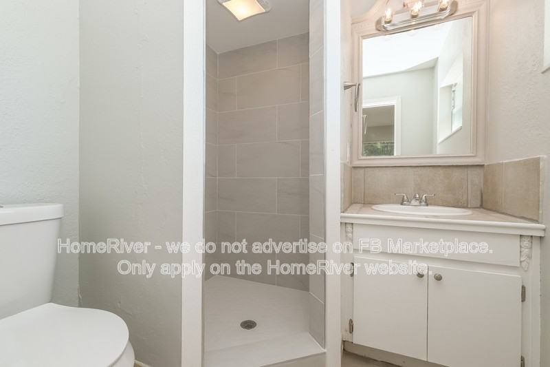 1628 Arizona Ave Ne - Photo 7 of 19
