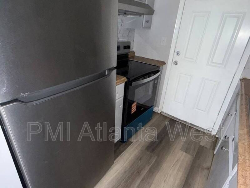 265 Lawton St Sw - Photo 3 of 6