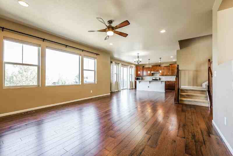 3947 Donnington Cir - Photo 3 of 15