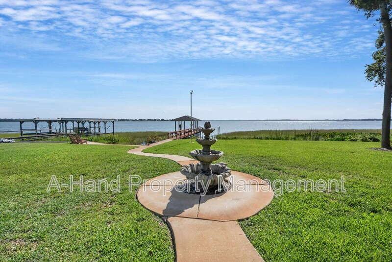606 N Shore Dr - Photo 5 of 48