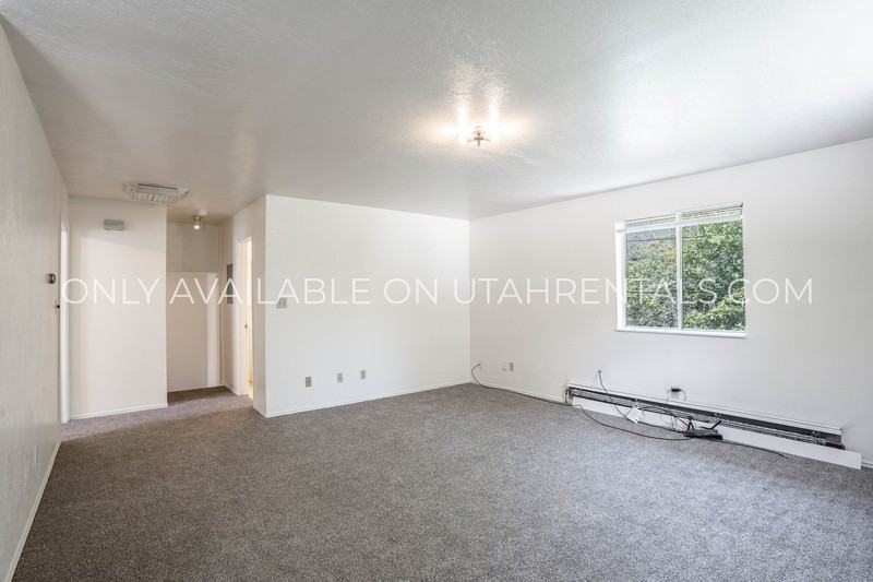 131 E St #3 - Photo 2 of 19
