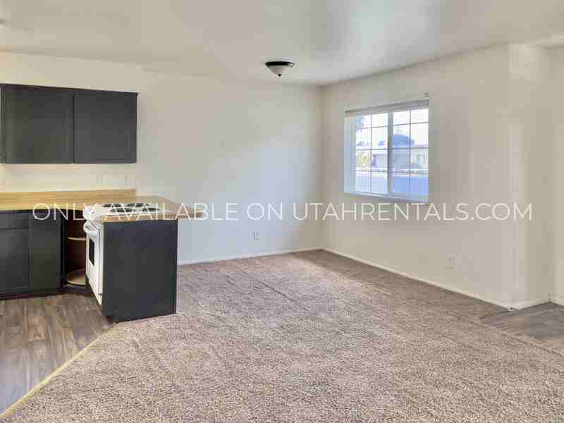 10 S Main St #C - Photo 3 of 15