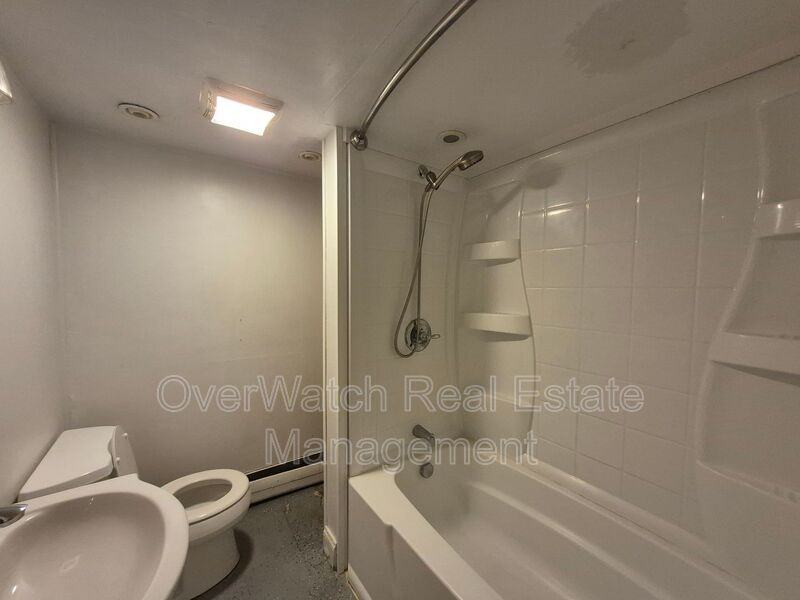1403 Valarian St #B - Photo 7 of 11