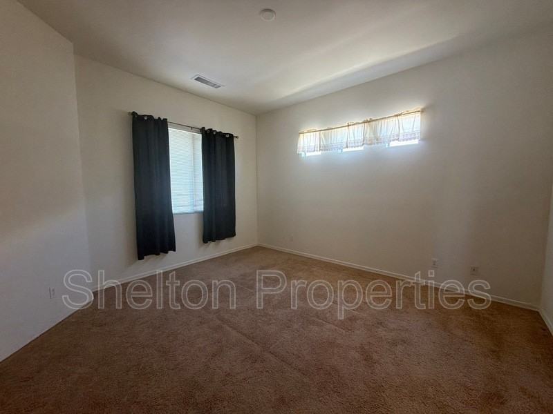 25207 W Centre Ave - Photo 5 of 16
