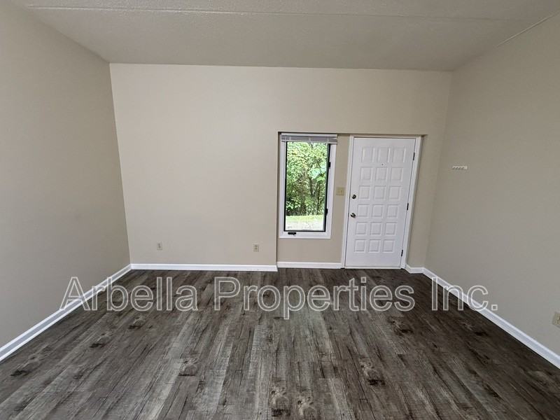 420 W Jackson Blvd #28 - Photo 5 of 14