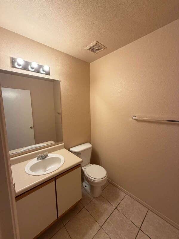 3937 S Illinois St - Photo 4 of 17