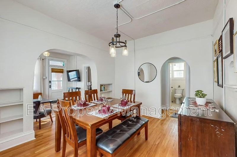 219 Stover Ave Sw - Photo 4 of 18