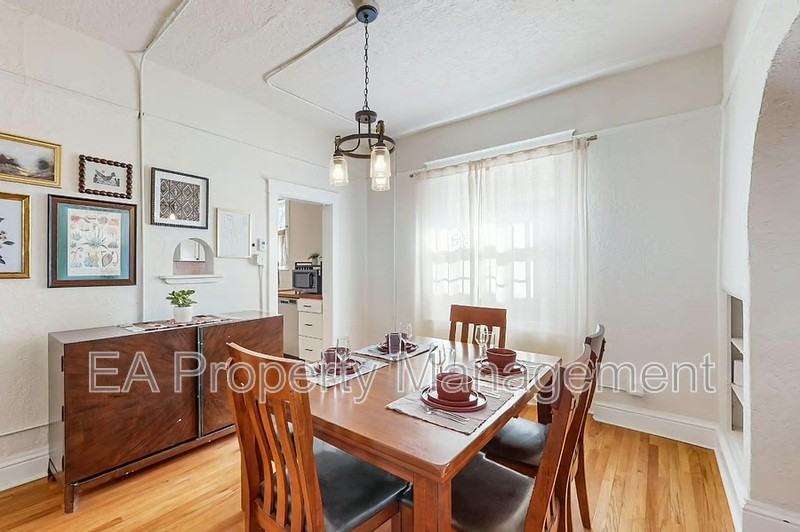 219 Stover Ave Sw - Photo 5 of 18