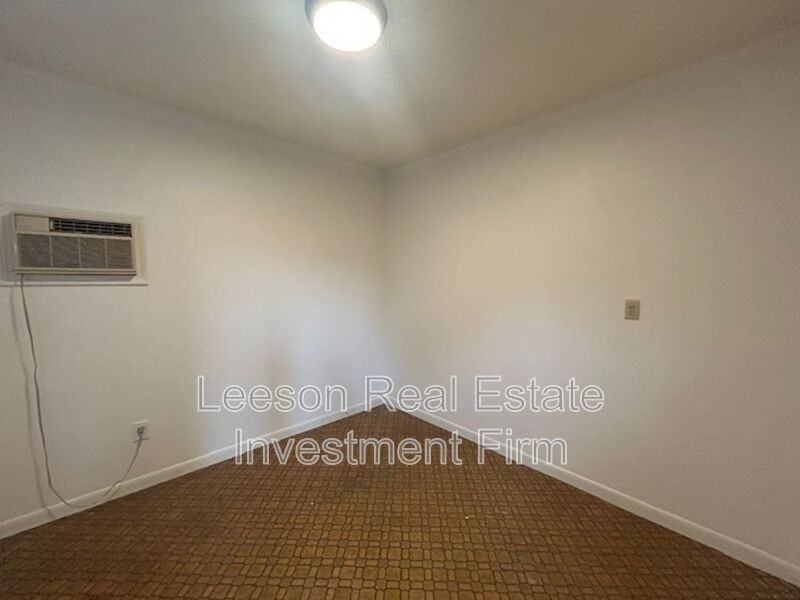 223 Justin Ave - Photo 2 of 20