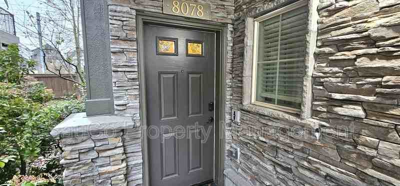 8078 Ne Miriam Way - Photo 2 of 18