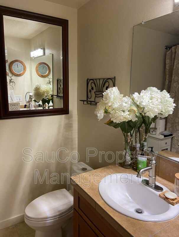 8078 Ne Miriam Way - Photo 6 of 18