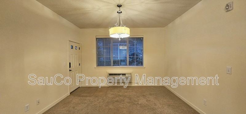8078 Ne Miriam Way - Photo 7 of 18