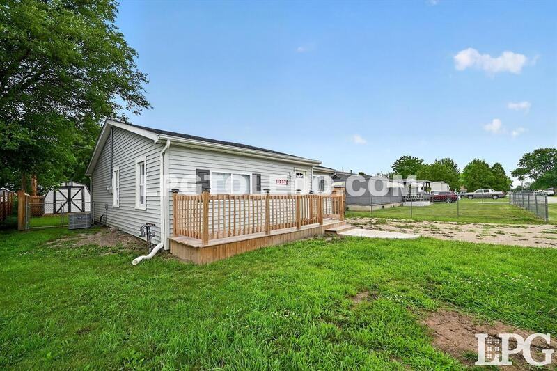 12378 Lincoln Blvd - Photo 2 of 27