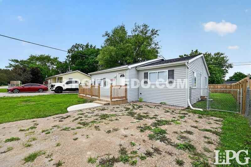 12378 Lincoln Blvd - Photo 3 of 27