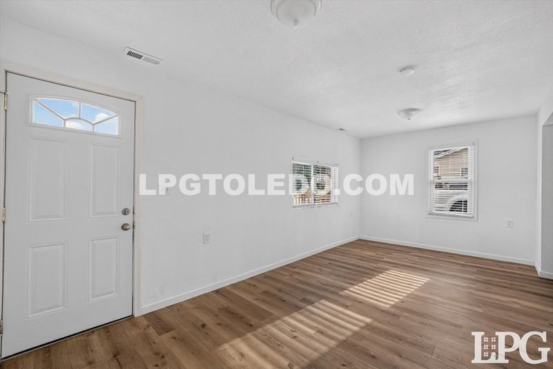 12378 Lincoln Blvd - Photo 7 of 27