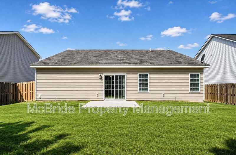 5040 Nokesville Cir - Photo 4 of 17