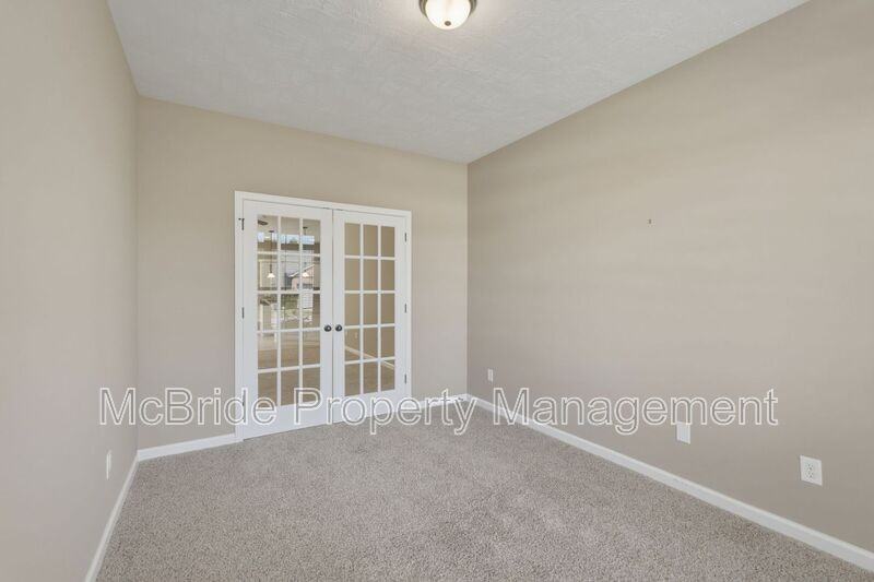 5040 Nokesville Cir - Photo 6 of 17
