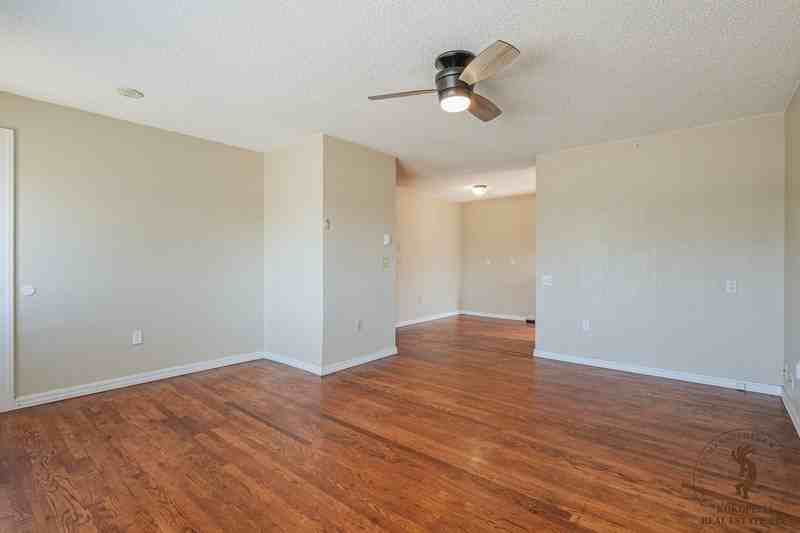 3068 D Rd - Photo 4 of 11