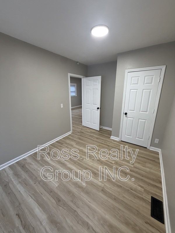 442 Walbridge Ave - Photo 6 of 6