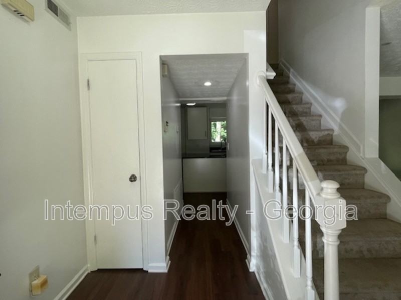 10440 Virginia Pine Ln - Photo 4 of 32
