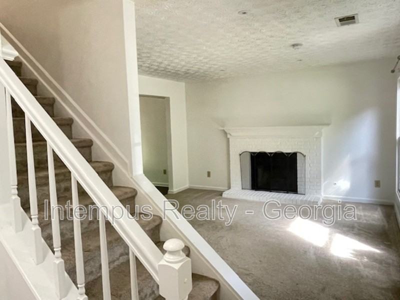 10440 Virginia Pine Ln - Photo 5 of 32