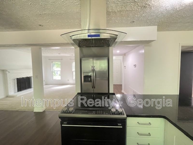 10440 Virginia Pine Ln - Photo 6 of 32