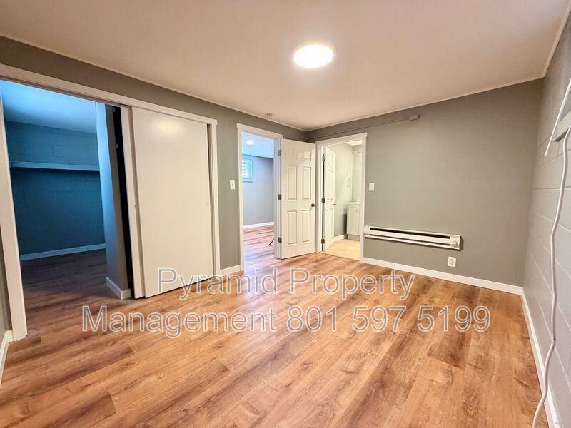 353 S St #D - Photo 7 of 11