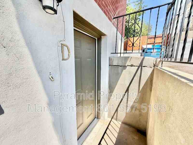 353 S St #D - Photo 2 of 11