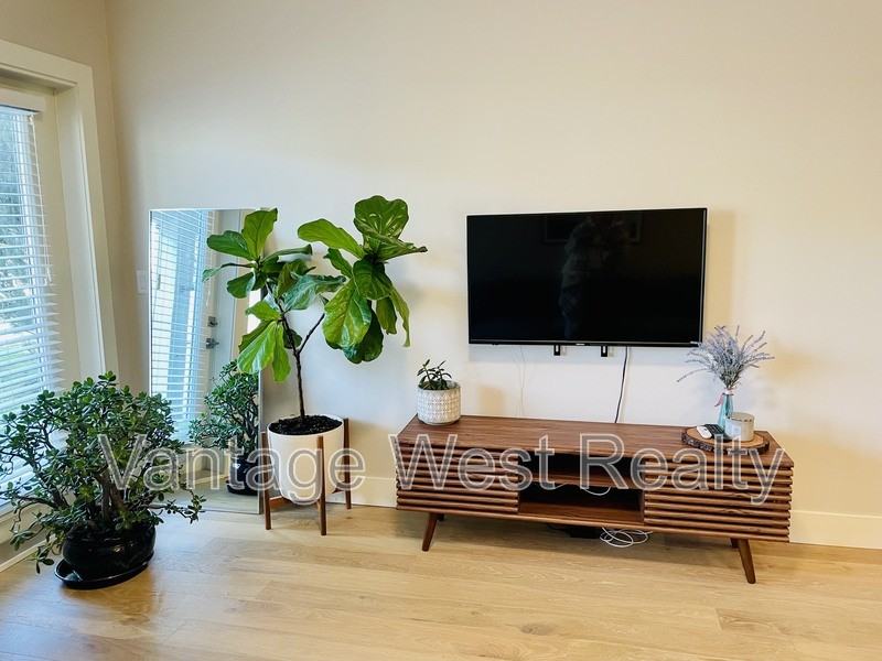 1411 Union Rd - Photo 6 of 19