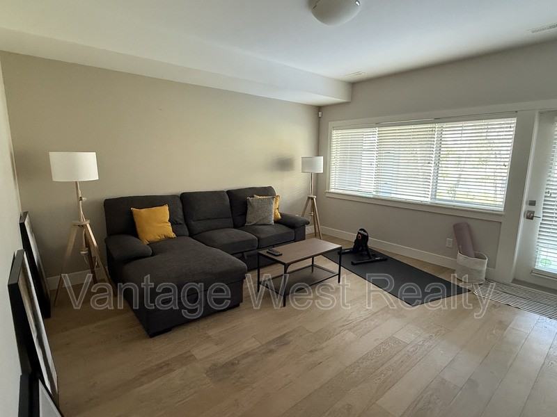 1411 Union Rd - Photo 7 of 19