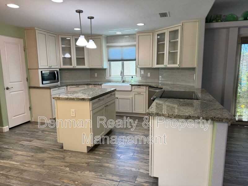 8100 E Camelback Rd #14 - Photo 7 of 35