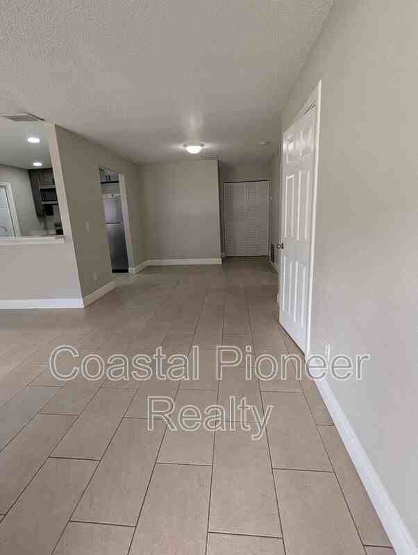 5811 4th St E - Photo 3 of 21