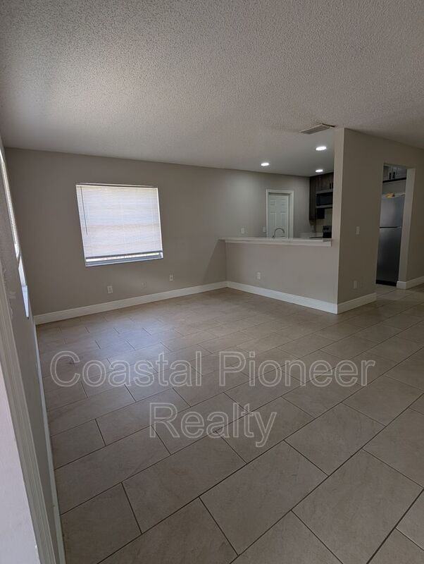 5811 4th St E - Photo 5 of 21