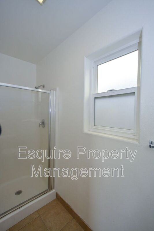 1263 S Oxnard Blvd #2 - Photo 5 of 5