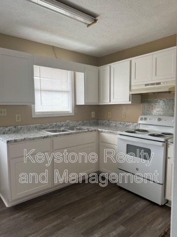 306 Thompsonville Ln #905 - Photo 3 of 10