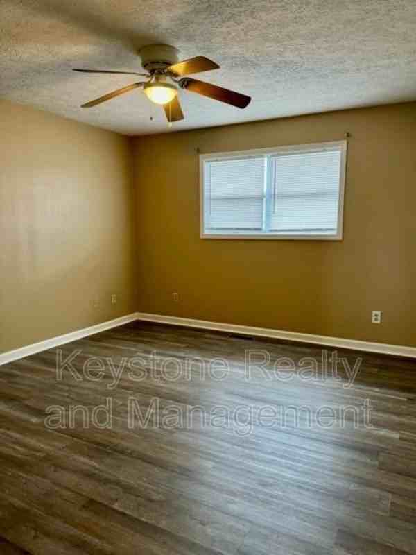 306 Thompsonville Ln #905 - Photo 5 of 10