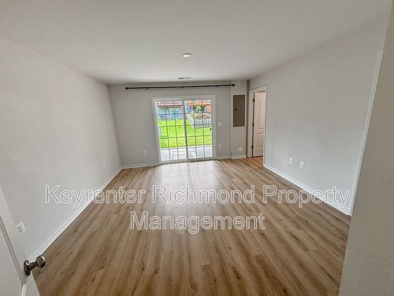 1404 Whitehurst Way - Photo 3 of 24