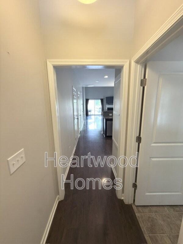 205 Canal Place Dr - Photo 6 of 43