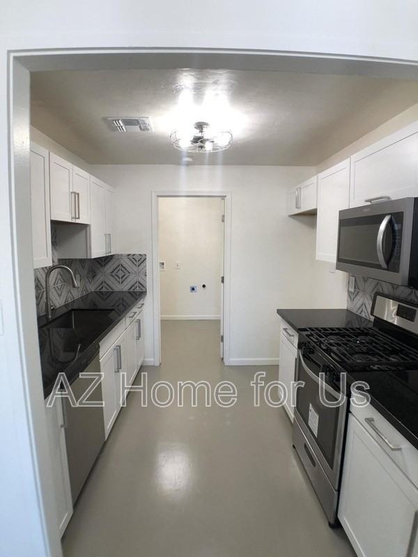 1440 E Edison St - Photo 4 of 17